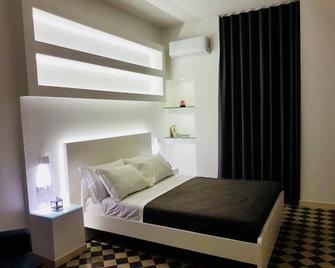 Villa Adelaide suite & room - Bari - Chambre