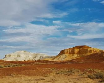Underground Gem - Coober Pedy - Building