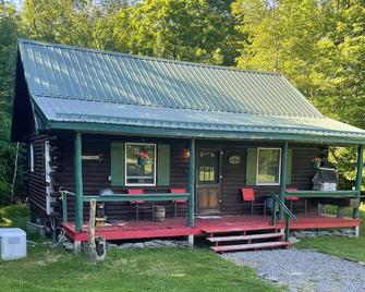 Charming Country Cottage Located On Cute Farm, Minutes From The Delaware River - Lake Como - Βεράντα