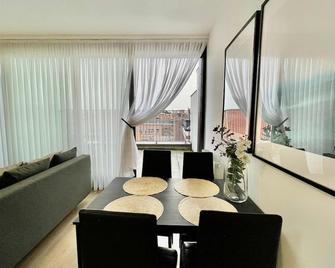 Oneluxstay Near Diamond District - Anversa - Sala pranzo