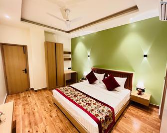 Hotel Ip Swarn - Indirapuram - Ghāziābād - Slaapkamer
