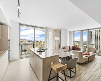 Best Ocean & Bay Views 2 Bed 2 Bath @ Hyde Resort - Hollywood - Dining room