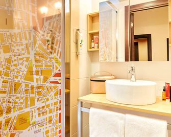 ibis Styles Marseille Gare Saint-Charles - Marseille - Front desk