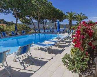 Il Porto trilocale nr.7 - Porto Azzurro - Pool