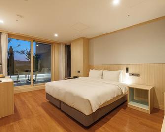 ibis Styles Ambassador Jeonju City Centre - Jeonju - Bedroom