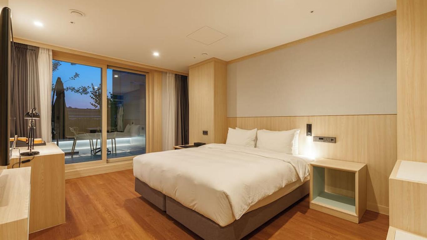 ibis Styles Ambassador Jeonju City Centre