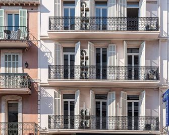 Naomi Cannes - Cannes - Rakennus