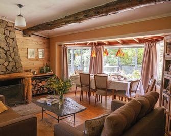 Equs Posada De Campo - San Carlos de Bariloche - Living room