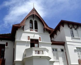 Pousada Imperial Koeler - Petrópolis - Building
