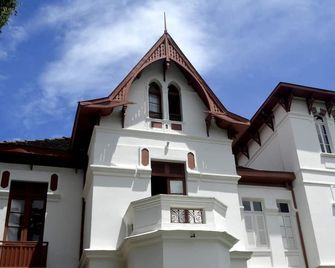 Pousada Imperial Koeler - Petrópolis - Building