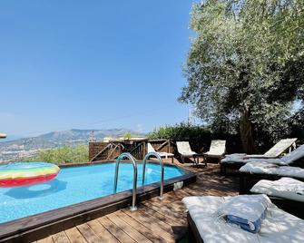 Casa Gaia Sorrento Bio Vacanze - Sorrento - Pool
