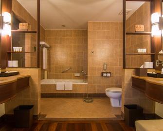 Angkor Palace Resort & Spa - Siem Reap - Bathroom