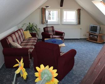 Ferienwohnungen Patsch - Wernigerode - Living room