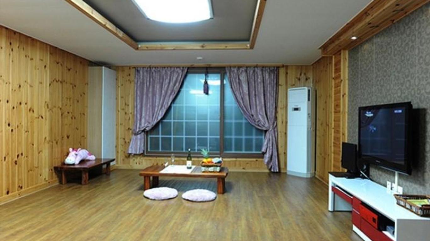 Tongyeong Beach Pension