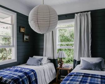 Port Cottage on the Great Ocean Road - Port Campbell - Bedroom
