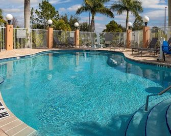 Fairfield Inn & Suites by Marriott Venice - Venice - Pool