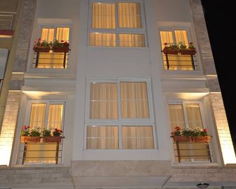 Deka Evleri - Izmir - Gebouw