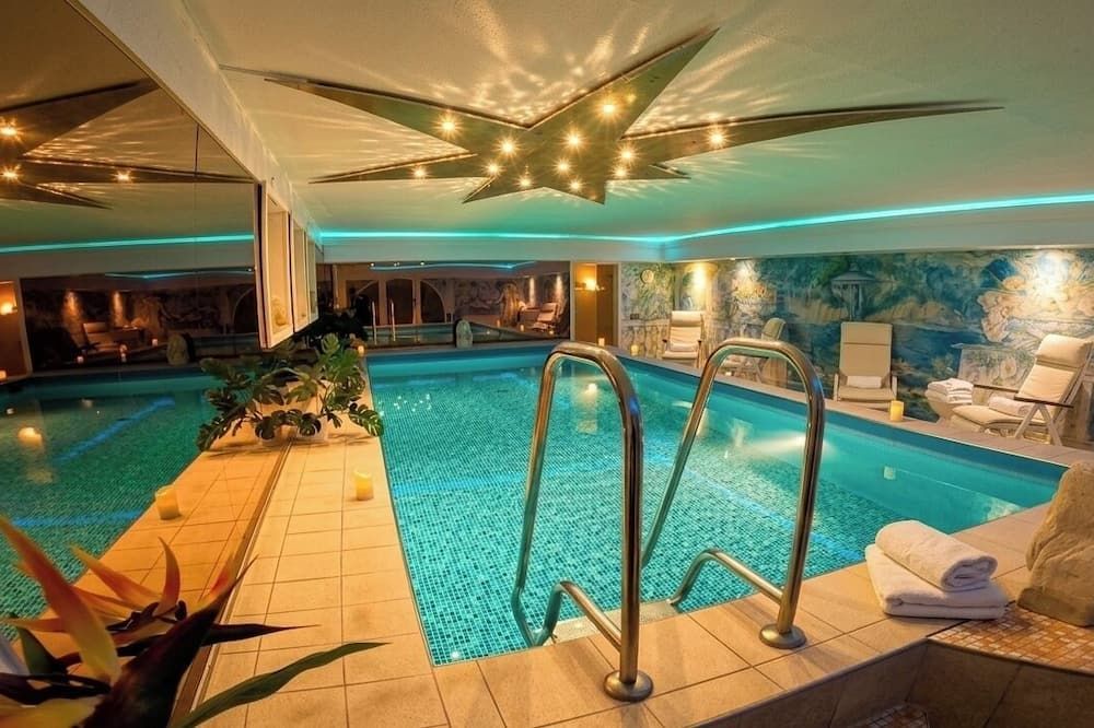 Hotel Im Schwedischen Hof - בינץ - בריכה