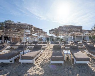 Agia Anna Beachfront Boutique - Platis Gialos