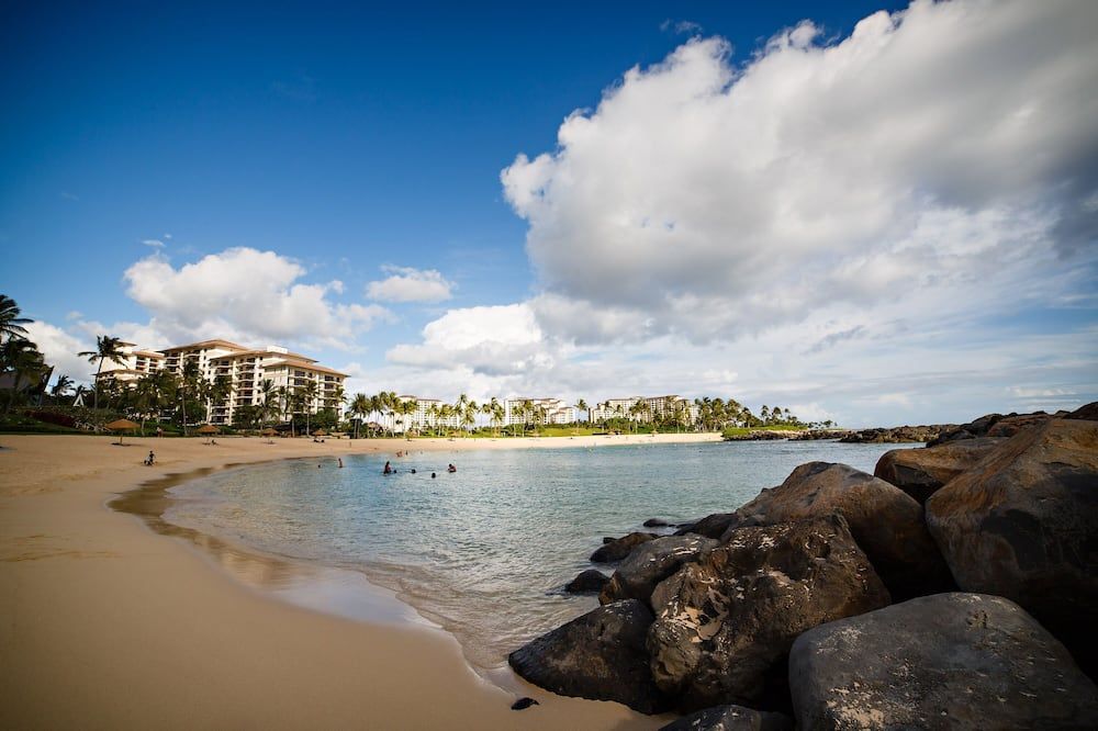 5-star. Rave reviews. Stunning lanai. Ocean & mountain views. JULY Specials! - קאפולאי - בריכה
