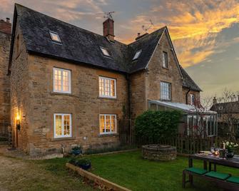 Two bedroom holiday cottage with an Aga in the Cotswolds - Quaint End - Chipping Campden - Building