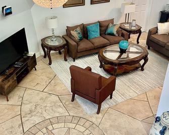 Spacious 4-Bedroom House with Cathedral Ceilings and Spa tub in Frigate Bay. - Frigate Bay - Living room