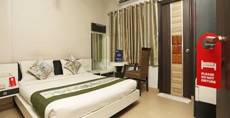 Hotel Sundaram - Prayagraj