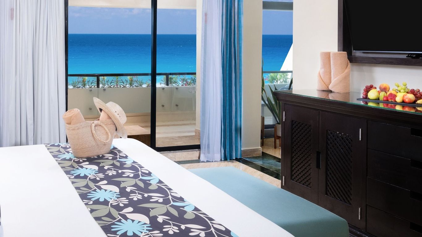 The Pyramid at Grand Oasis