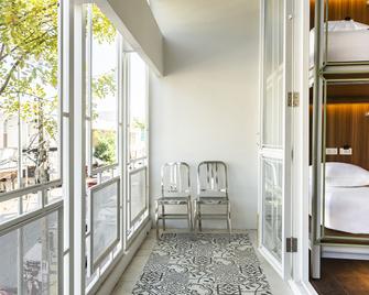 Khunluang Hostel - Chiang Mai - Balcony