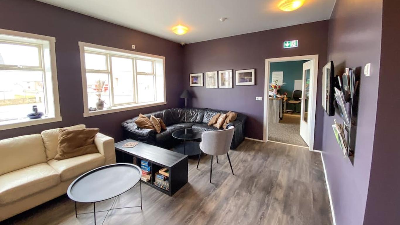 Bakki Hostel and Apartments