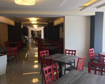 Tucacas Beach Hotel - Tucacas - Restaurant