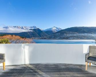 Lakeside Escape - Queenstown - Balcony