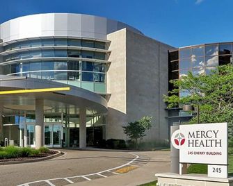 Red Carpet Inn and Suites Lima - Lima - Bygning