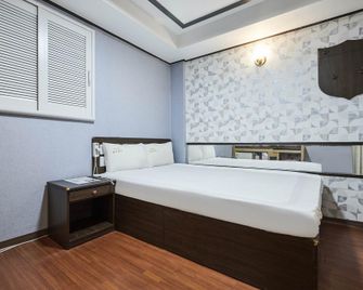 Sillim Holiday - Seoul - Bedroom