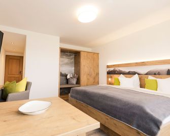 Landhotel Waldeck - Unterschneidheim