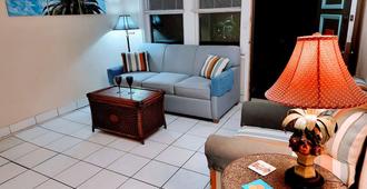 Suite Dreams Inn by the Beach - Cayo Hueso - Sala de estar