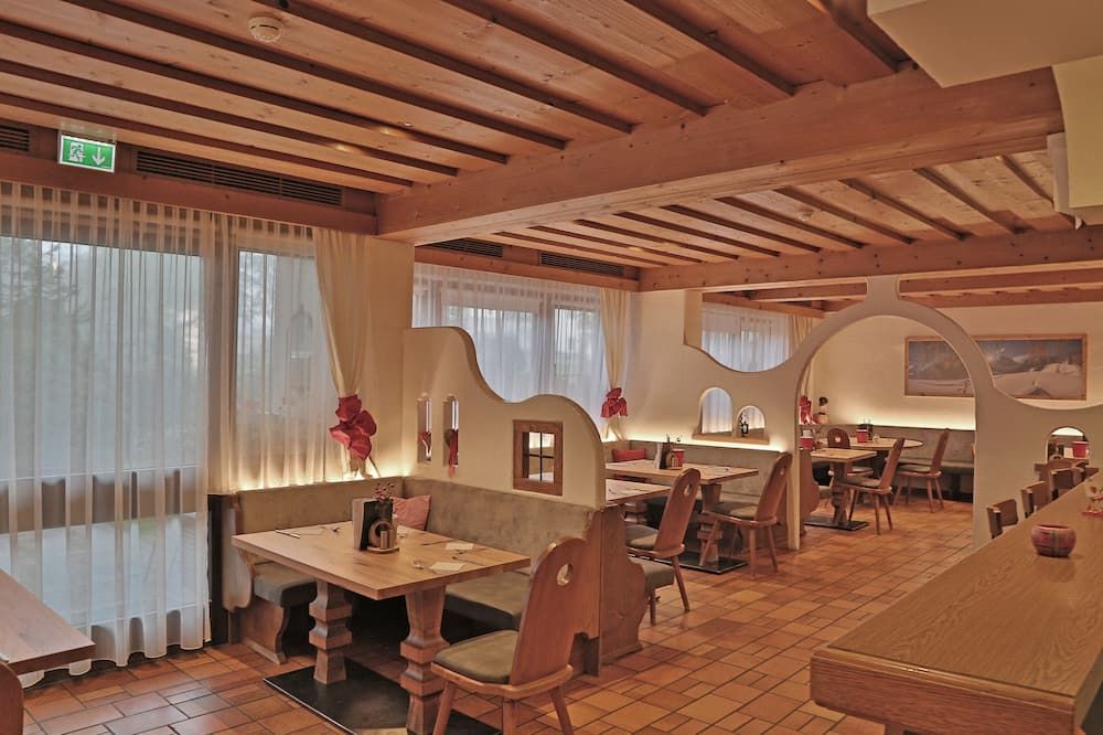 Hotel Moawirt - וואגריין - מסעדה