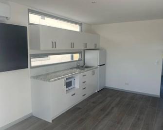 Resort on Cedar - Windang - Kitchen