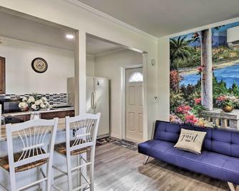 8 Mi to Universal Orlando Studio with Fire Pit! - Orlando - Dining room