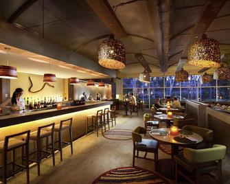烏魯魯沙漠風帆酒店 - 由拉扎 - 酒吧