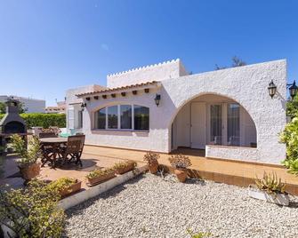 Villa Rosa - Sant Lluís - Building