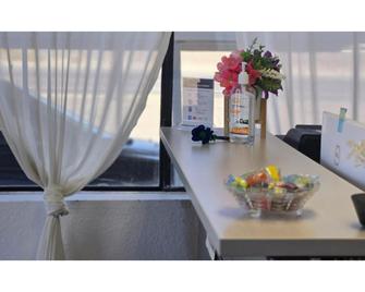 OYO Motel 10 - Lordsburg - Recepce
