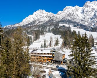 mama thresl - Leogang - Building