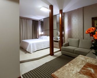 Copas Verdes Hotel - Cascavel - Schlafzimmer