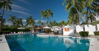 Gran Festivall Resort - Manzanillo - Svømmebasseng