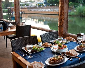 Agva Gizemli Nehir Hotel - Şile - Restaurante