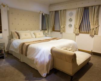 The Bessemer Hotel Carvery and Grill - Merthyr Tydfil - Bedroom