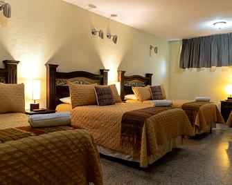 Hostal Donde Regina - Guatemala City - Bedroom