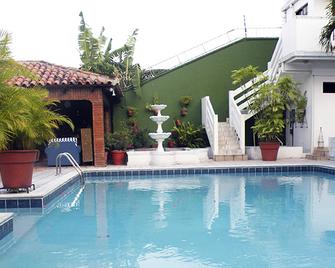 Hotel Casa La Cordillera - San Pedro Sula - Zwembad