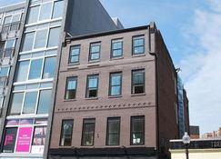 West Broadway Quarters by Thatch - Boston